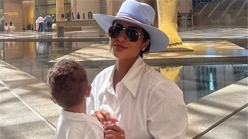 جوري بكر تستغيث بعد تعرض نجلها لوعكة صحية مجددا|تفاصيل