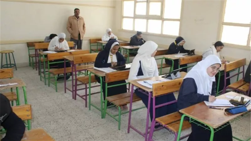 أمهات مصر: تلقينا شكاوى من صعوبة امتحان إنجليزي الإعدادية في المنيا 