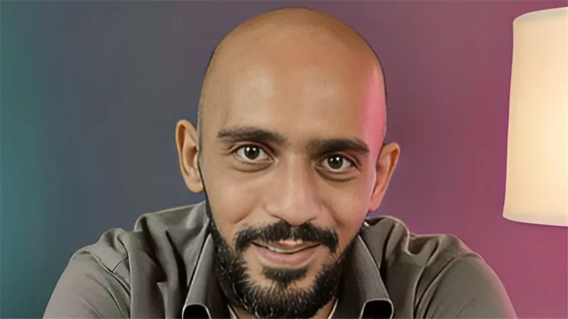 سر تحول المجتمع إلى خصم في رواية «النحات.. الأرض السوداء»|خاص