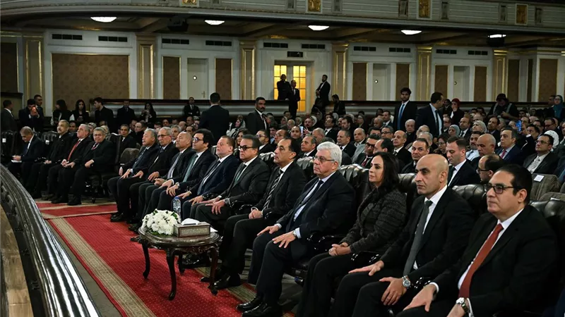 رئيس الوزراء: الاستثمار في الإنسان هو الأهم والأبقى