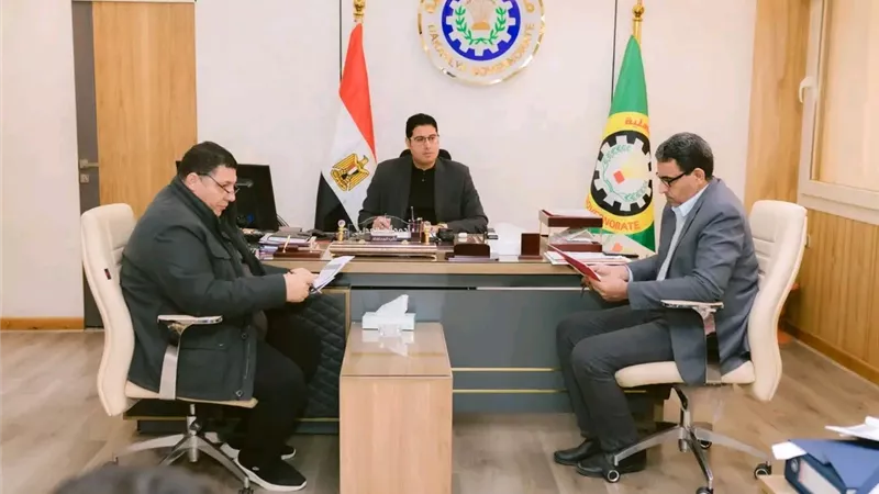 نائب محافظ الدقهلية يرأس اجتماع دراسة مشروعات جهاز تشغيل شباب الخريجين 