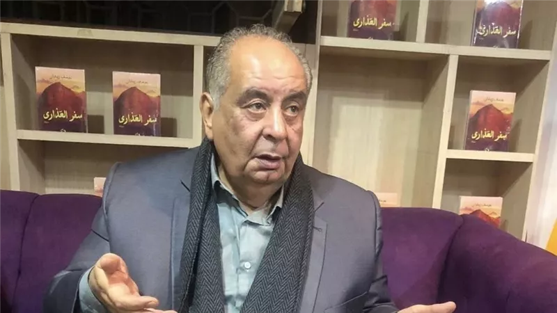 ناهب الأموال.. يوسف زيدان يشبه ترامب بقاتل المفكرين والفلاسفة