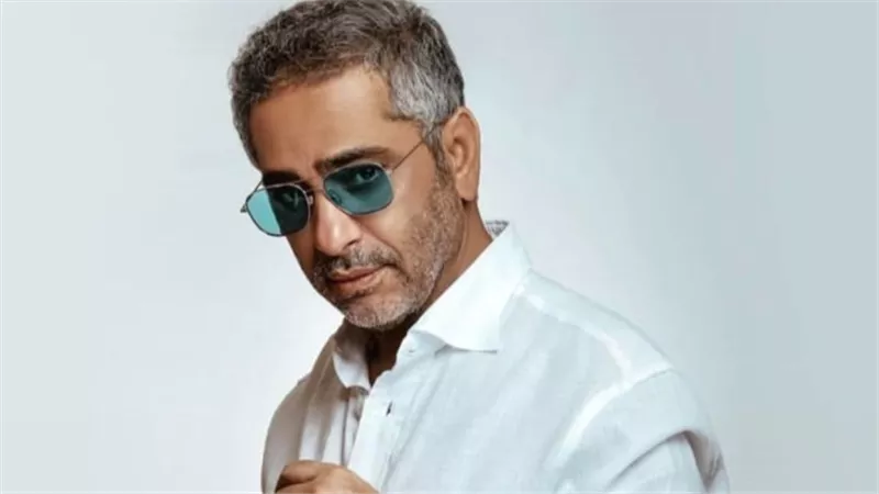 من المسرح والمنفى والزنزانة.. فضل شاكر «صوت إحساس» لا يغيب