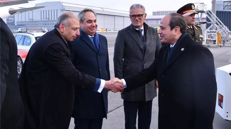 اليوم.. الرئيس السيسي يلتقي رئيس المنتدى الاقتصادي العالمي بدافوس