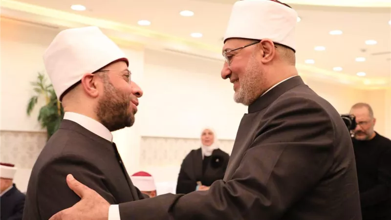 المفتي: القيم الأخلاقية أساس مستقبل المهن في عصر الذكاء الاصطناعي