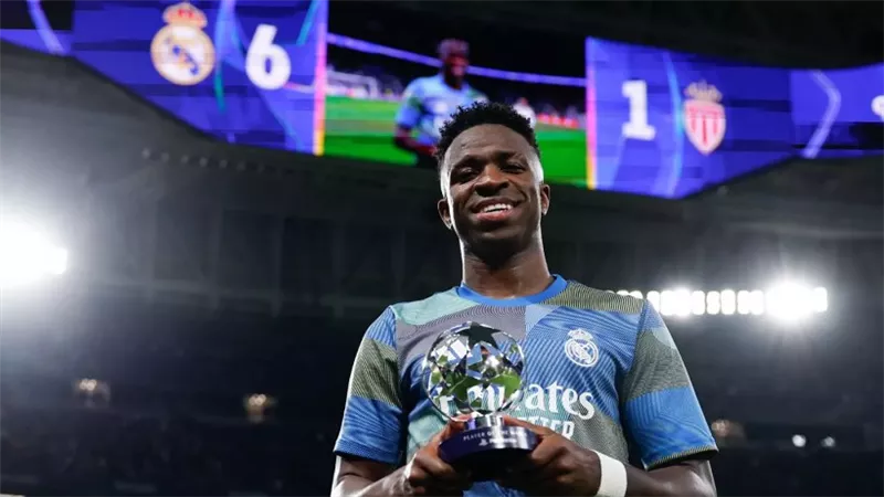 فينيسيوس: الضغط كبير لكنني أقاتل من أجل قميص ريال مدريد