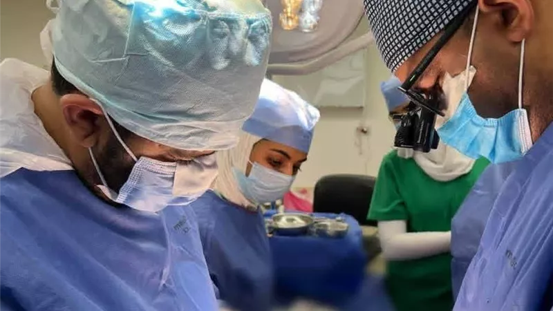 5 عمليات تجميل تعيد الأمل من جديد للمرضى داخل قسم الجراحات بمستشفى الكرنك 