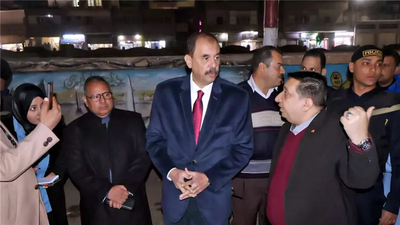 إحالة مسئولي المواقف بطهطا للتحقيق لسوء التنظيم وعدم الانضباط