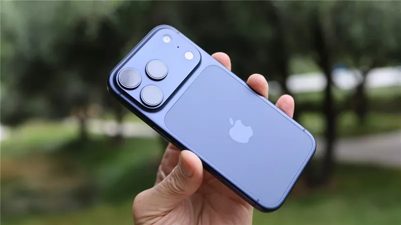 تسريبات جديدة لهاتف iPhone 18 Pro.. تصميم جديد كليا وألوان مميزة