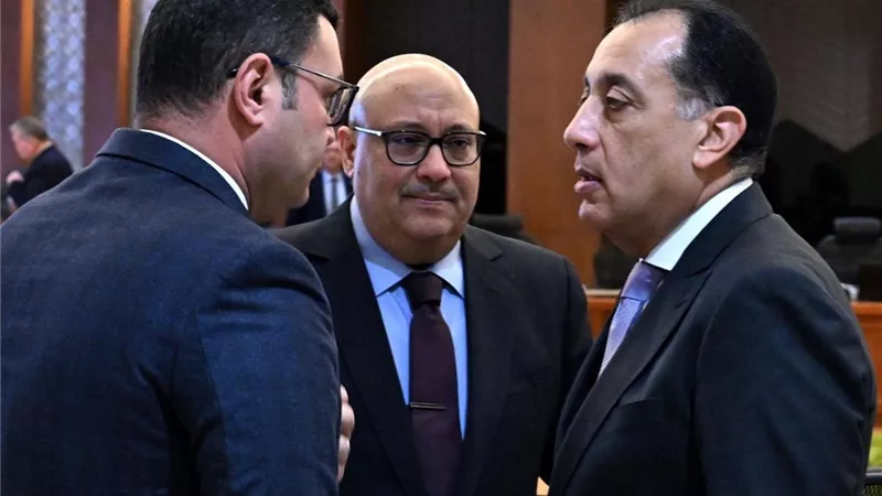 مدبولي: التعليم على رأس أولوياتنا ومعرض الكتاب يعكس الدور التنويري لمصر