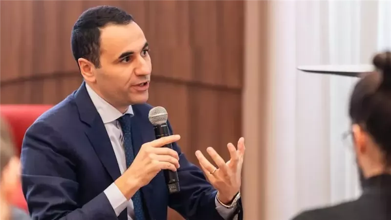 اليد اليمنى لبيريز.. الغراري يقترب من رئاسة ريال مدريد
