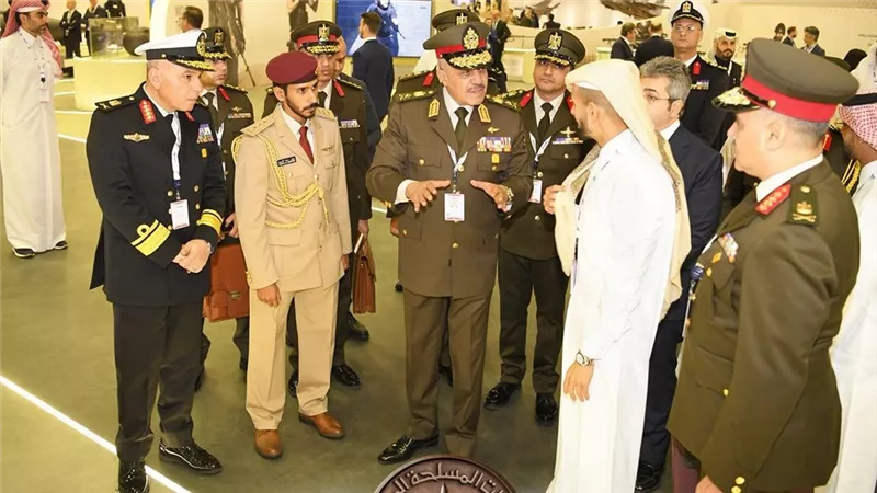 رئيس الأركان  يعود عقب مشاركته معرض ومؤتمر الدوحة للدفاع البحري