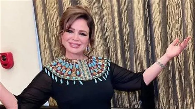 «جائزة مستحقة».. إلهام شاهين تهنئ أنغام بفوزها في جوي أوردز