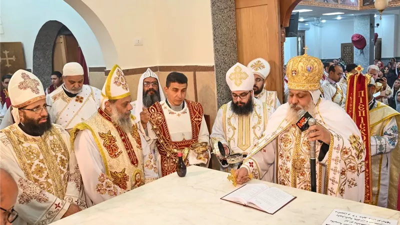 الأنبا ميخائيل يدشن كنيسة الشهيدة دميانة بالمعصرة بعد التجديد| صور