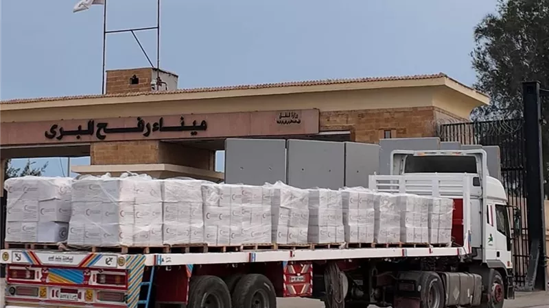 الهلال الأحمر المصري يطلق قافلة زاد العزة 122 لدعم غزة