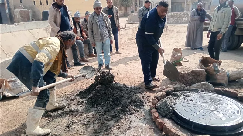 بعد مصرع طفل.. توجيهات عاجلة من محافظ قنا بشأن غرف الصرف الصحي المكشوفة