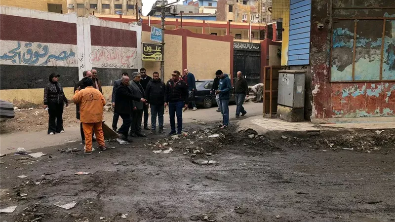 محافظ الدقهلية يتابع إصلاح كسر ماسورة مياه بشارع سيدي عبد القادر بحي غرب 