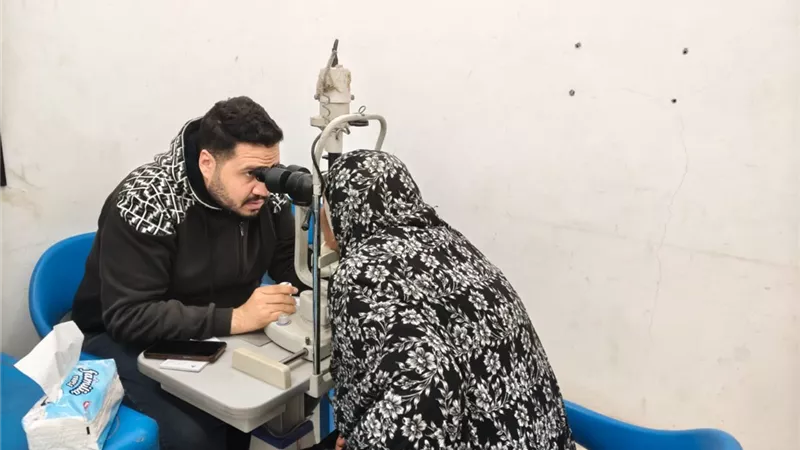 الكشف على 200 مواطن في مركز شباب الخشاينة بالإسماعيلية