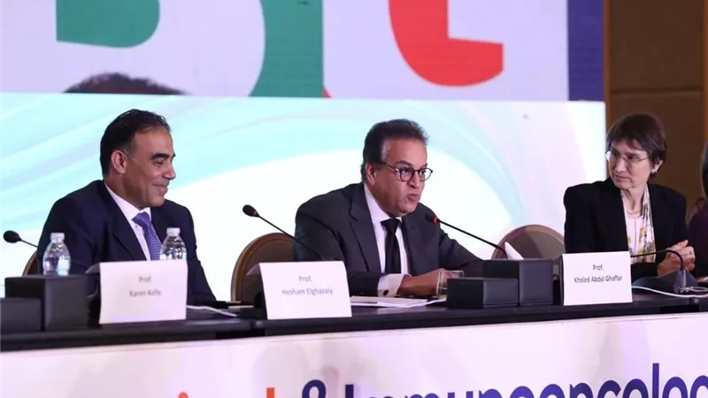 وزير الصحة يشهد المؤتمر الدولي الثامن عشر لأورام الثدي