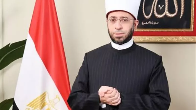 وزير الأوقاف يهنئ وزير الداخلية بعيد الشرطة: «لا أمان بدون العيون الساهرة»