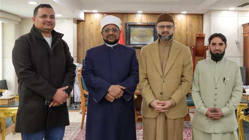  تعزيزاً للتعاون العِلمي والفكري..الجندي يستقبل وفدين من باكستان والإمارات