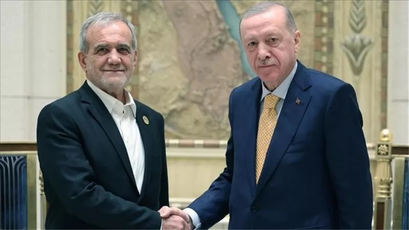 أردوغان يؤكد لـ بزشكيان رفض تركيا للتدخل الأجنبي في إيران