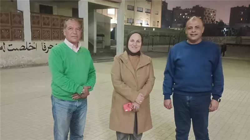 جولة مسائية لمديرة «تعليم القاهرة» لمتابعة أعمال نتائج الشهادة الإعدادية