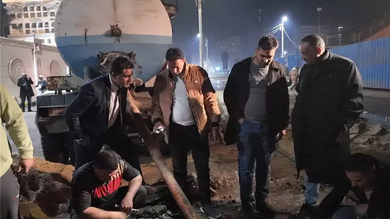 الانتهاء من إصلاح كسر مفاجئ بخط مياه رئيسي بكفر الشيخ وعودة الخدمة