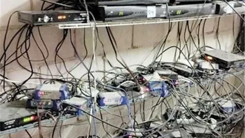 سقوط مالك محل يروج لفك أجهزة شفرات الريسيفر بالفيوم