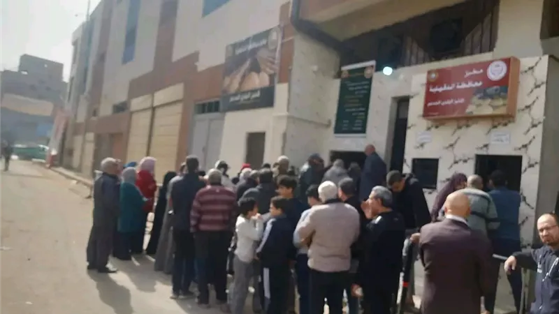 محافظ الدقهلية: المخبز الكبير مستمر في العمل يوميًا لتأمين الاحتياجات