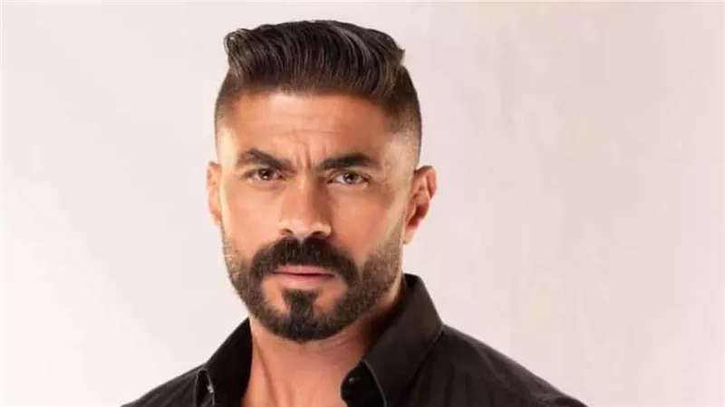 «مين فيهم الأب».. خالد سليم يحيي ذكرى والده بصورة مثيرة