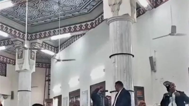 محافظ الدقهلية يفتتح مسجد قرية المباحث بمركز ميت سلسيل بعد تطويره 
