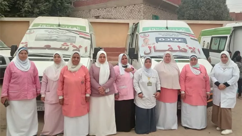 حياة كريمة تصل العُجرة بقافلة طبية تقدم آلاف الخدمات المجانية للمواطنين