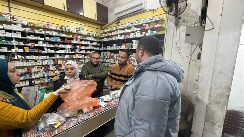 حملات تموينية تسقط أدوية مغشوشة وتغلق صيدليات مخالفة بالفيوم