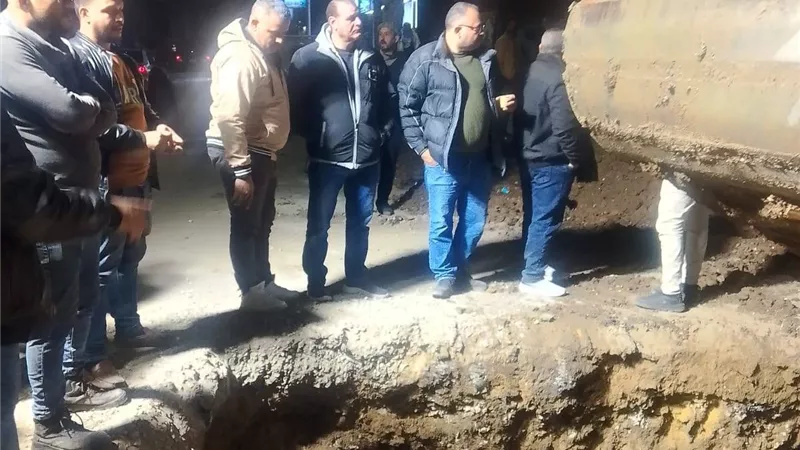 محافظ الجيزة يتابع تحويل مسار خط مياه متعارض مع المونوريل| صور 