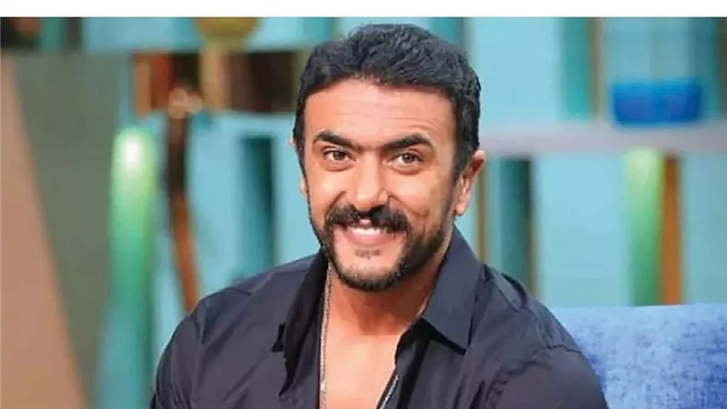 أحمد العوضي يطرح ميني مسابقة لجمهوره.. كل ساعة 2000 جنيه 