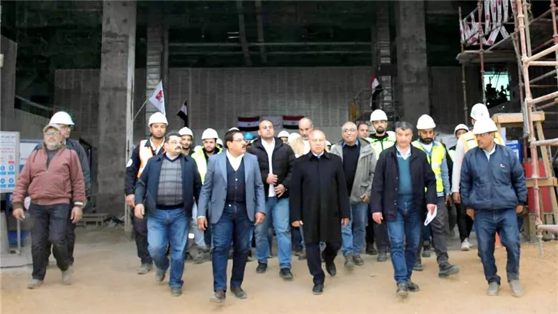 قناة سويس جديدة على قضبان.. وزير النقل يتفقد مشروع القطار الكهربائي السريع