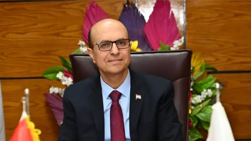 جامعة أسيوط تشارك في ملتقى شعراء الجامعات بمعرض القاهرة الدولي للكتاب