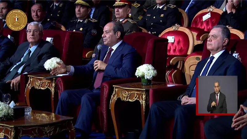 الرئيس السيسي: «أسرة الشهيد رامي هلال تحملت الكثير من الصعاب»| فيديو