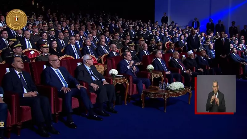 الرئيس السيسي باحتفالية عيد الشرطة: هدفنا حماية الدولة وشعبها| فيديو