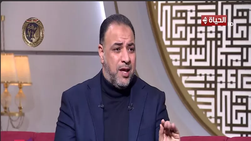 أيمن أبو عمر: الله يعاملنا بفضله ورحمته وليس بناء على الاستحقاق البشري