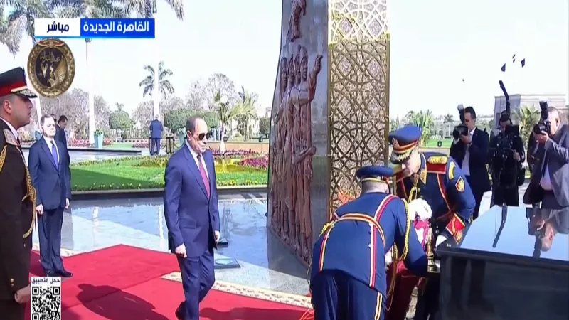 لحظة وصول الرئيس السيسي إلى مقر احتفالية عيد الشرطة الـ74| فيديو