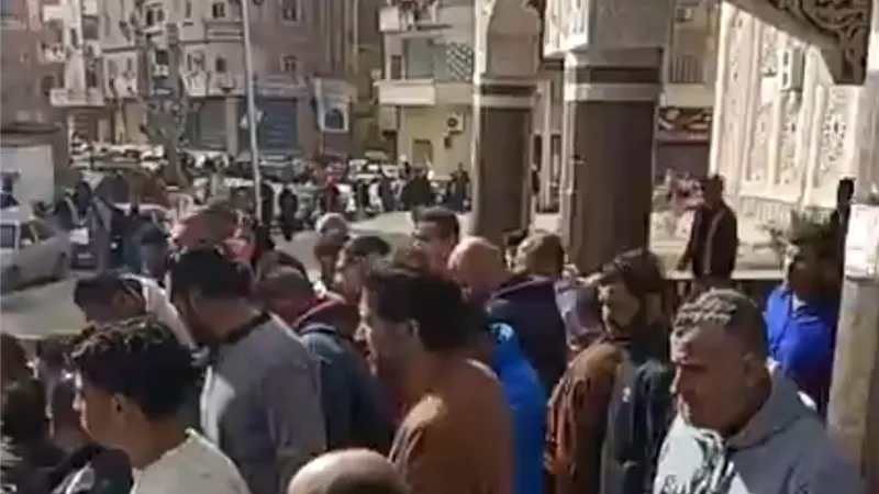تشييع جثماني أم ونجلها ضحايا حريق شقة سكنية بحي ثالث الإسماعيلية