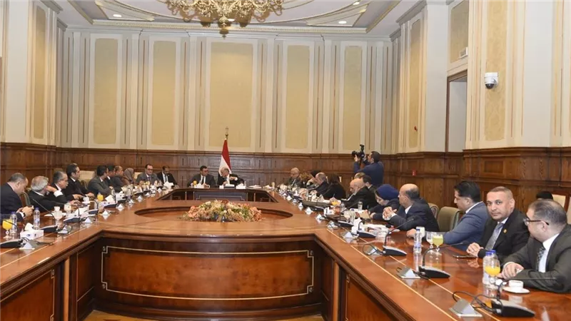 حسام لبن يواجه وزير الإسكان بأسئلة حول معدل الإشغال بالمدن الجديدة