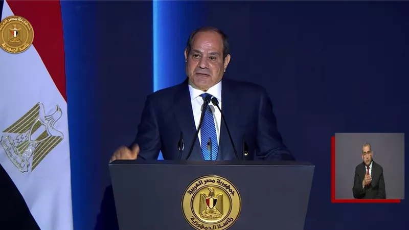 الرئيس السيسي للمصريين: افخروا ببلدكم فمصر لم تتورط في مؤامرة ضد أحد|فيديو