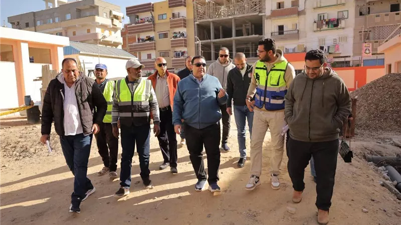 رئيس «مياه البحيرة» يتفقد أعمال تجديد رافع صرف الشرطة أبو المطامير