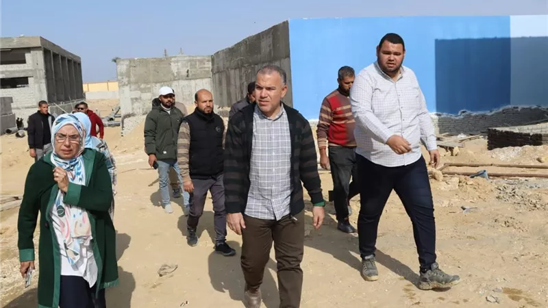 رئيس مياه الفيوم يتابع إنشاء محطتي قحافة والعزب الجديدة لتحسين الخدمة