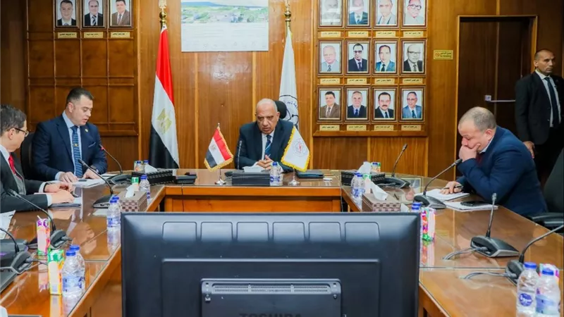وزير الكهرباء يتابع تطورات مشروع المحطة النووية بالضبعة