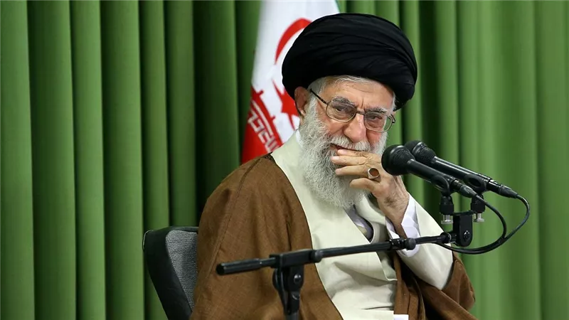 تحركات سرية بإيران.. نقل خامنئي إلى ملجأ تحت الأرض قبل الهجوم الأمريكي