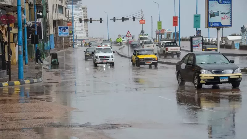 انخفاض في درجات الحرارة.. وشبورة صباحية تؤثر على حركة الطرق بالدقهلية 